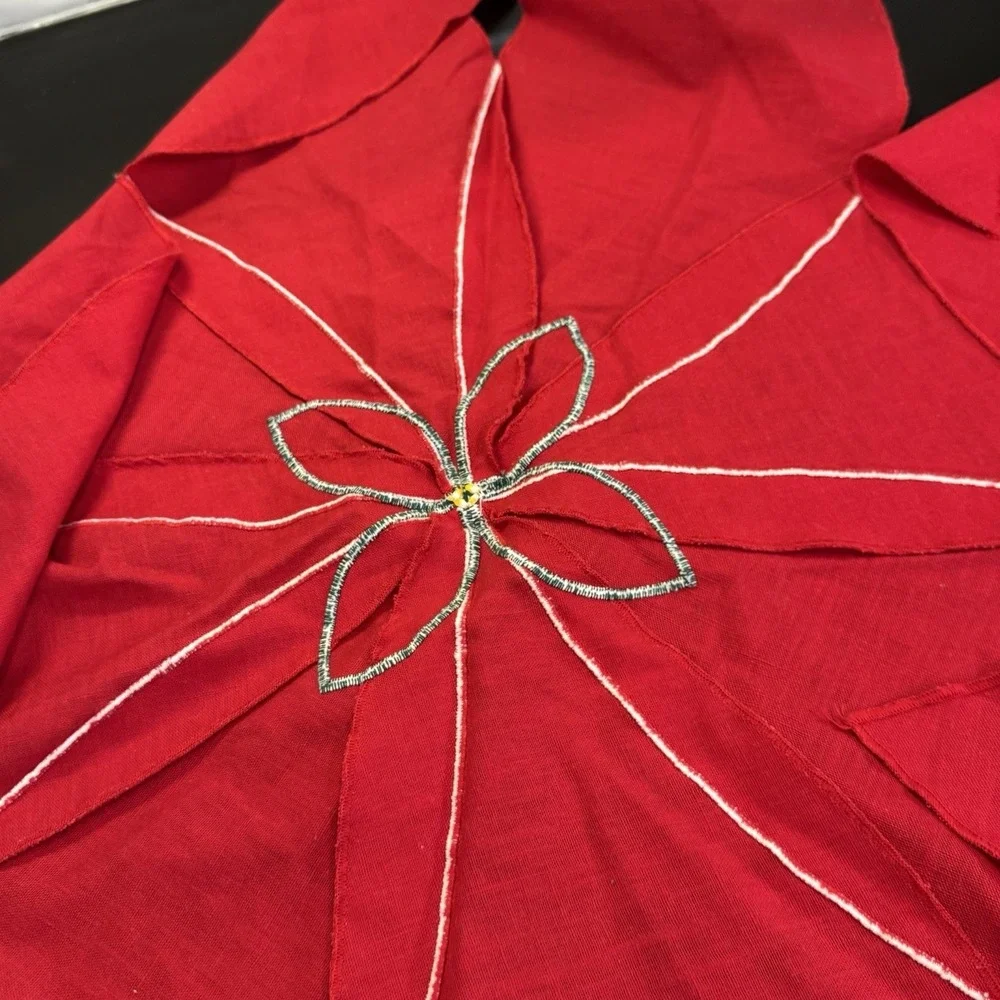 Vintage Christmas Table Cloth‎ /Scarf. Measures 36 